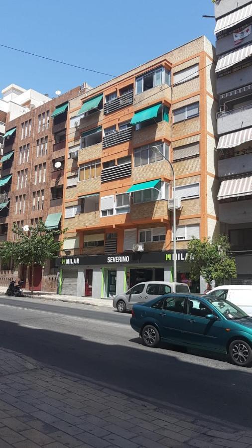 Piso En El Centro De A 10 Min De Plaza De Toros Apartment *