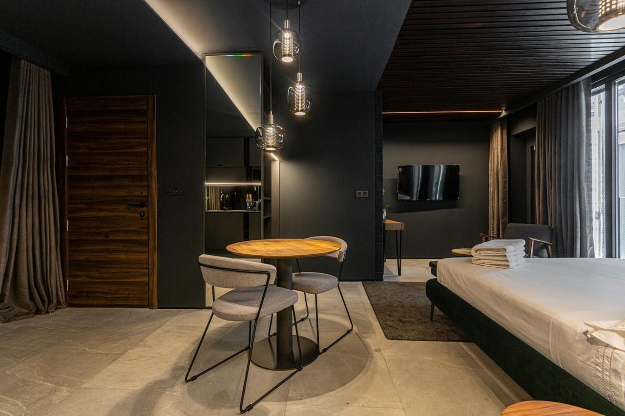 Evolution Luxury Aparthotel