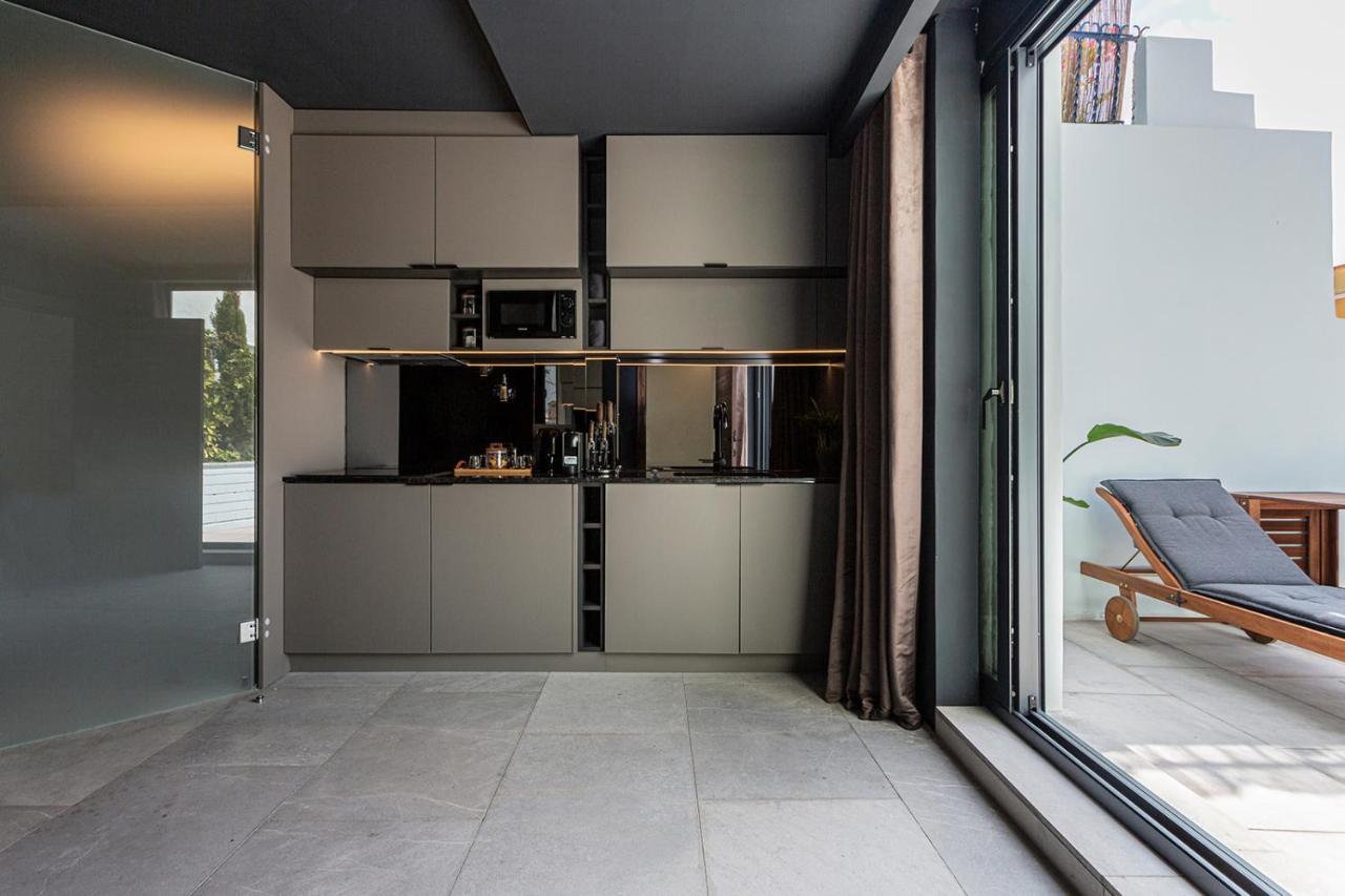 Evolution Luxury Aparthotel