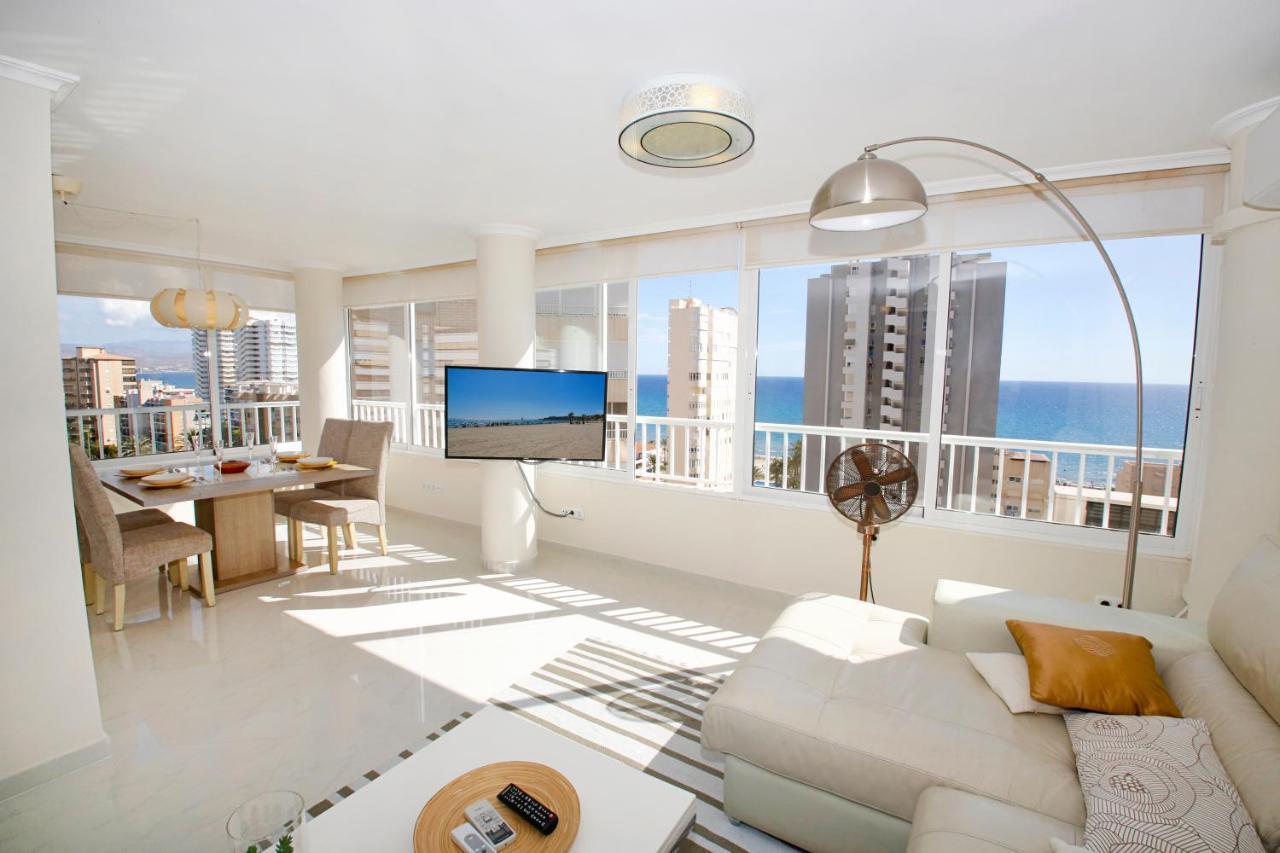In Front Of The Sea With Ac And Pool Apartamento