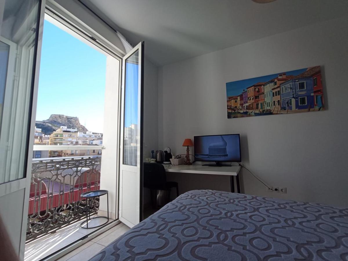 With Private Bathroom And Balcony Nearby The Mercado Central, Center And *