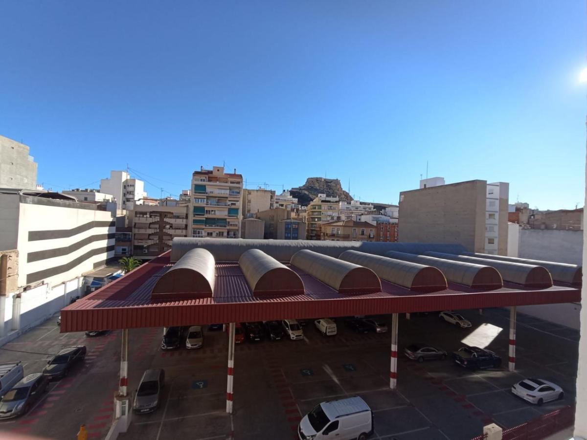 With Private Bathroom And Balcony Nearby The Mercado Central, Center And * Alicante