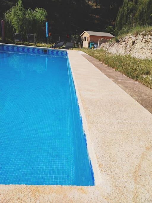 With Pool In The Mountains. Сasa de vacaciones *