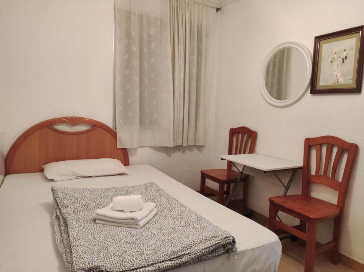 30-3- бюджетная комната в квартире для 2 человека, Habitación en casa particular *