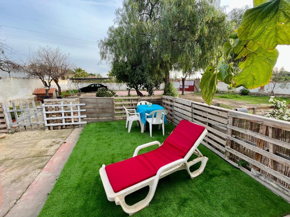 Estudio Adosado Acogedor Con Jardin, Barbacoa Y Parking Privado Сasa de vacaciones