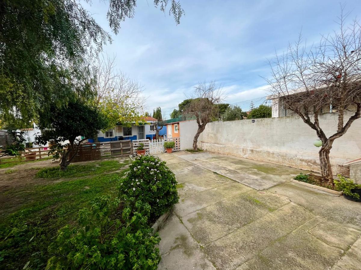 Estudio Adosado Acogedor Con Jardin, Barbacoa Y Parking Privado Сasa de vacaciones