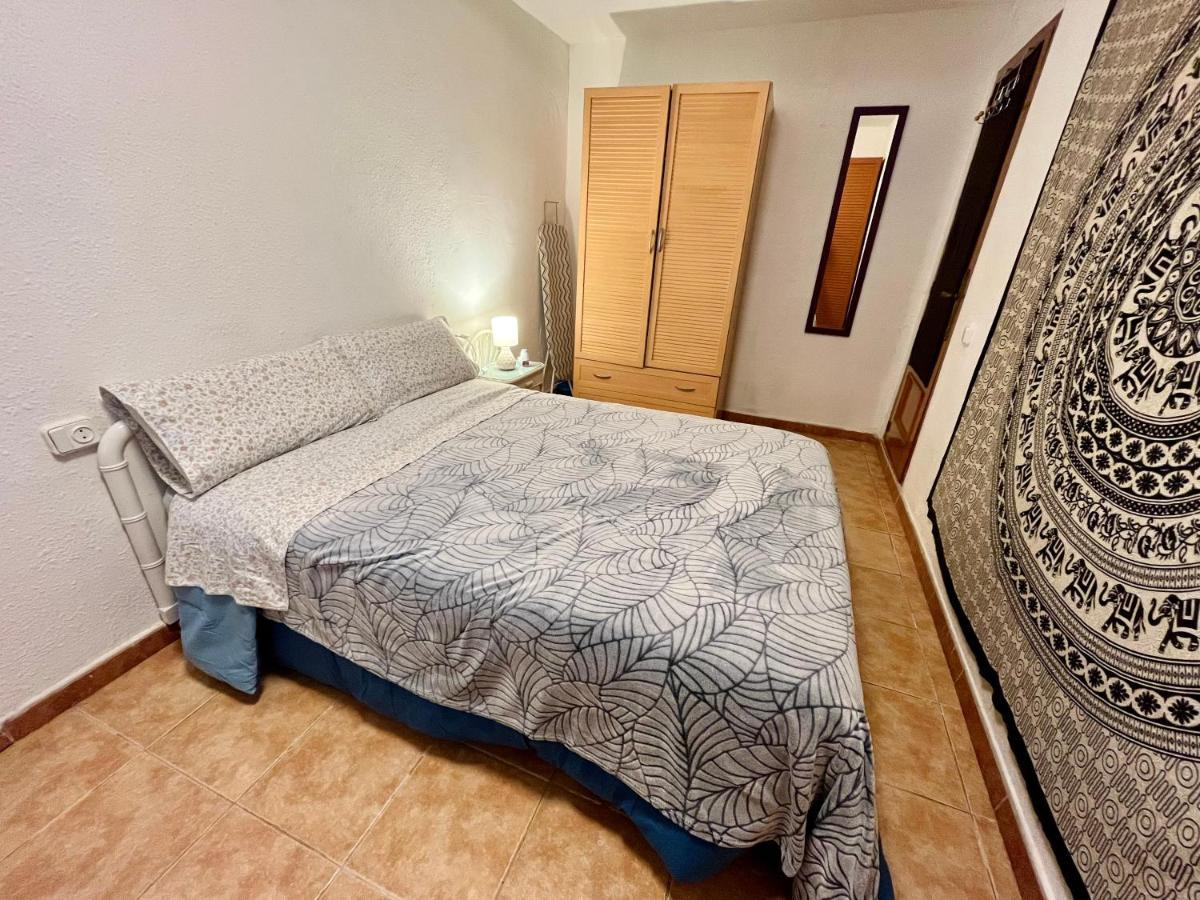 Estudio Adosado Acogedor Con Jardin, Barbacoa Y Parking Privado Сasa de vacaciones *