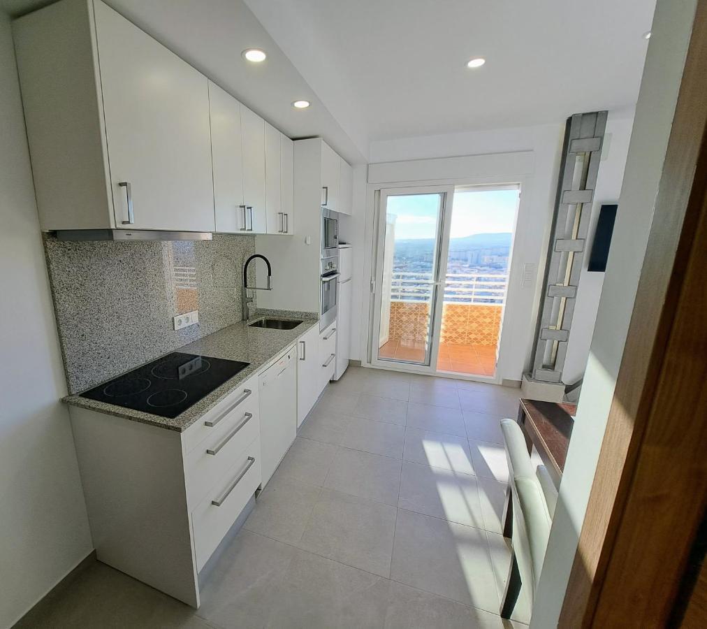 Skylights Apartment *