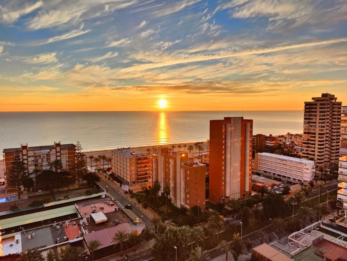 <1 Min Beach, Sea Views, Ac, Wifi, Pool, 3xtennis * Alicante