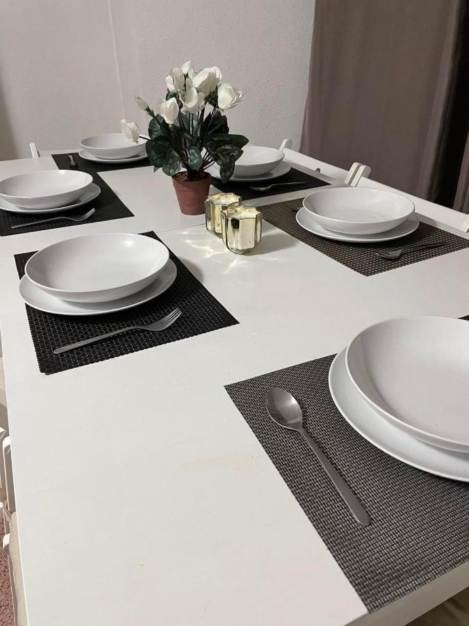 Piso Grande Amplio Grandes Grupos 4 2 Baños, 4ac Y Wifi Apartamento