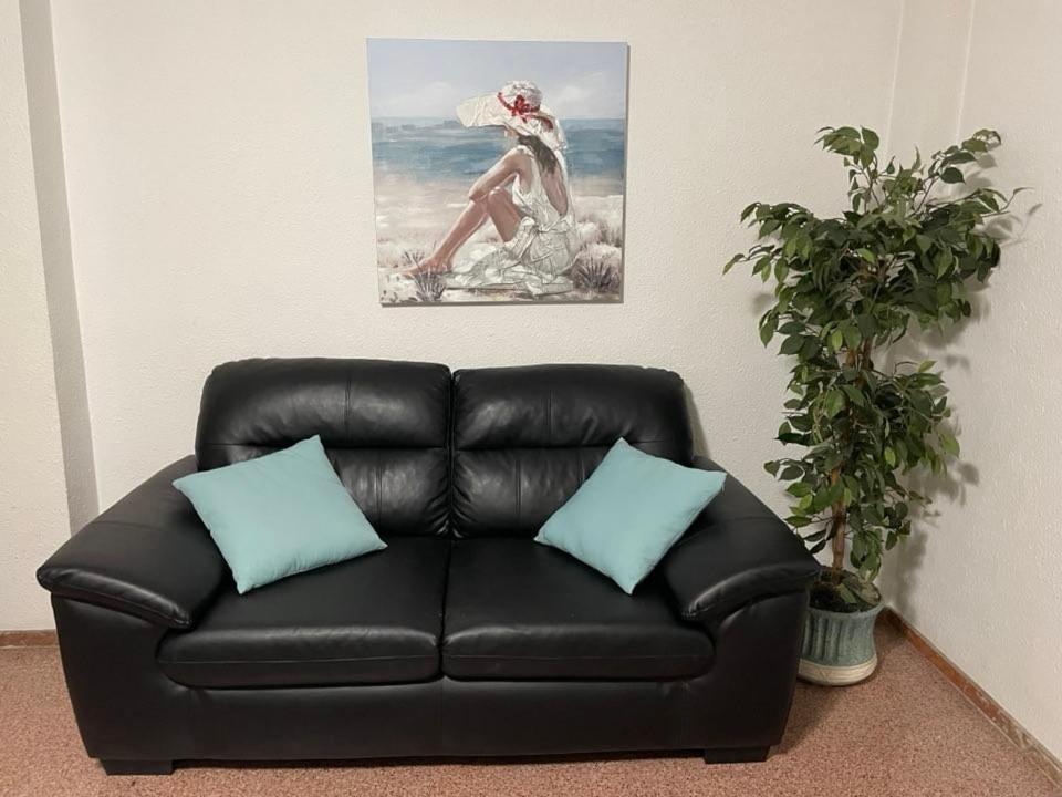 Piso Grande Amplio Grandes Grupos 4 2 Baños, 4ac Y Wifi * Alicante