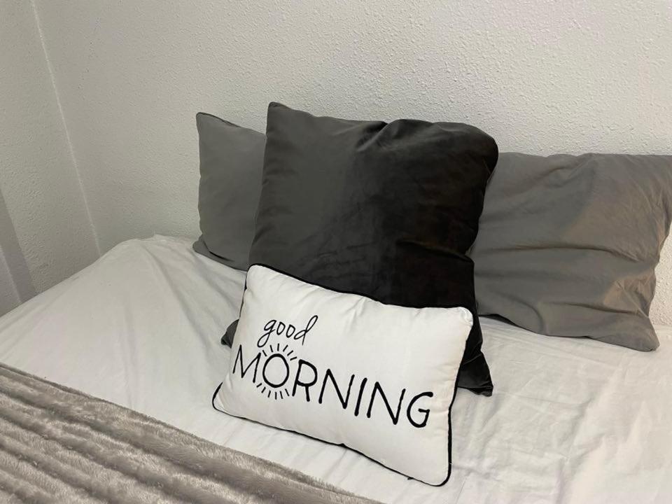 Apartamento Piso Grande Amplio Grandes Grupos 4 2 Baños, 4ac Y Wifi *