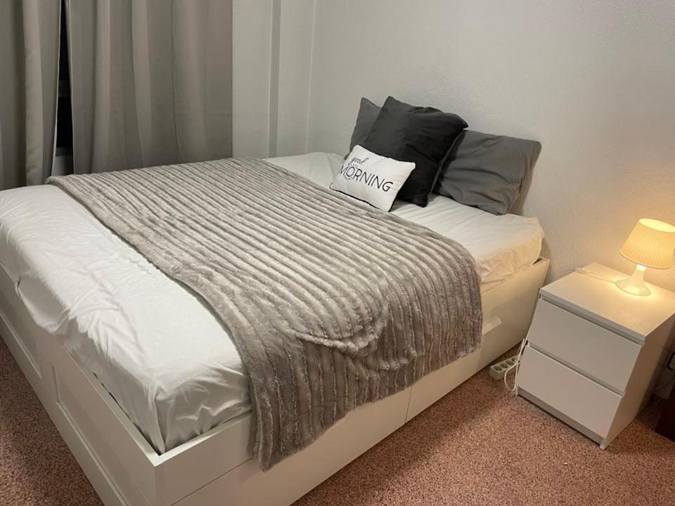 Piso Grande Amplio Grandes Grupos 4 2 Baños, 4ac Y Wifi *