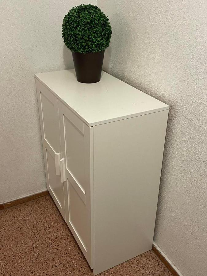 Apartamento Piso Grande Amplio Grandes Grupos 4 2 Baños, 4ac Y Wifi *