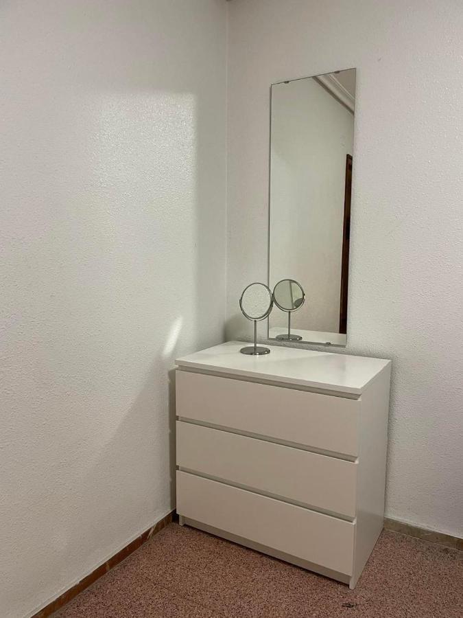 Piso Grande Amplio Grandes Grupos 4 2 Baños, 4ac Y Wifi