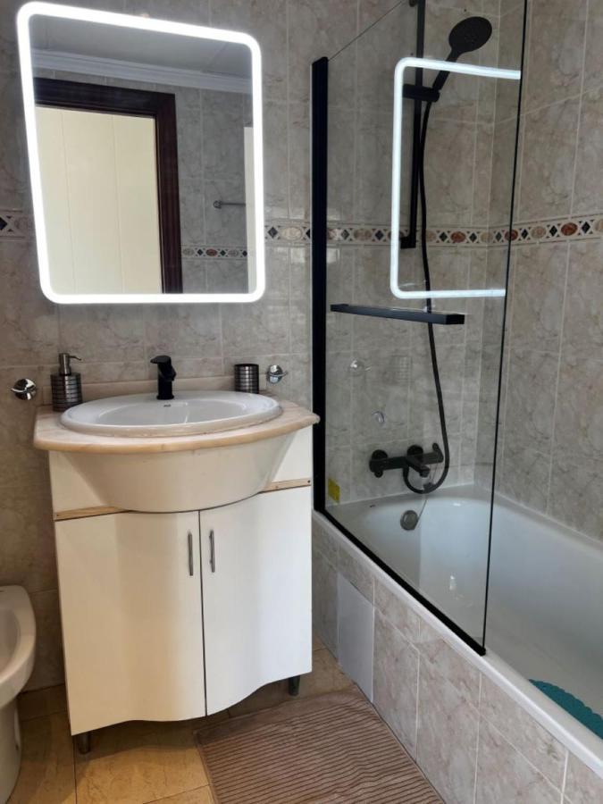 Apartment Center Aprtment *