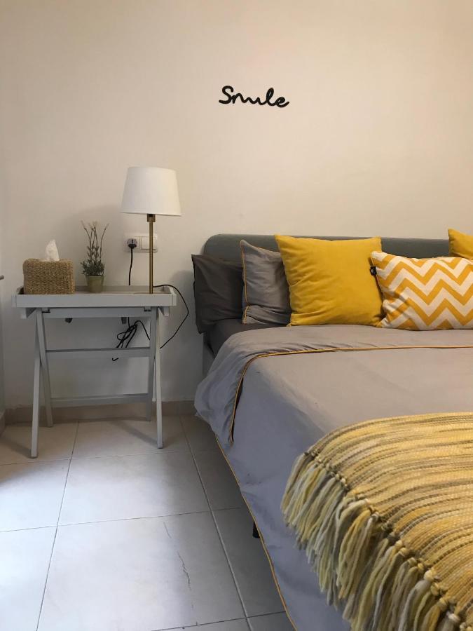 Apartamento Designer's Flat - 3 Bdrm - Wifi - Location
