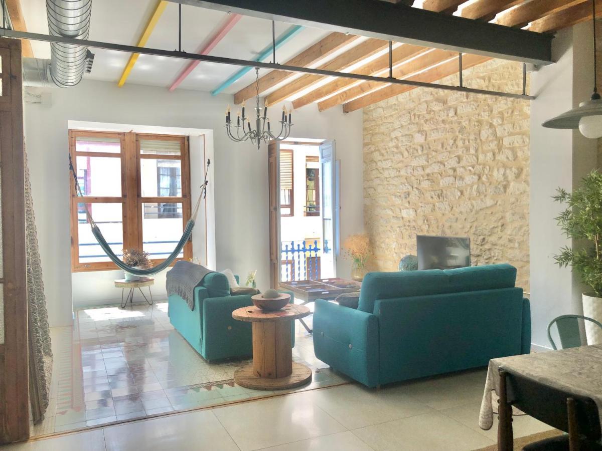 Grande Y Luminoso En El Centro De Apartamento *