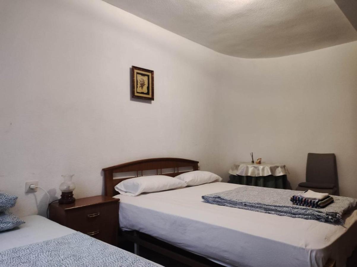 Habitación en casa particular 10-46-1- Комната В Квартире Для 4 Человек В Аликанте