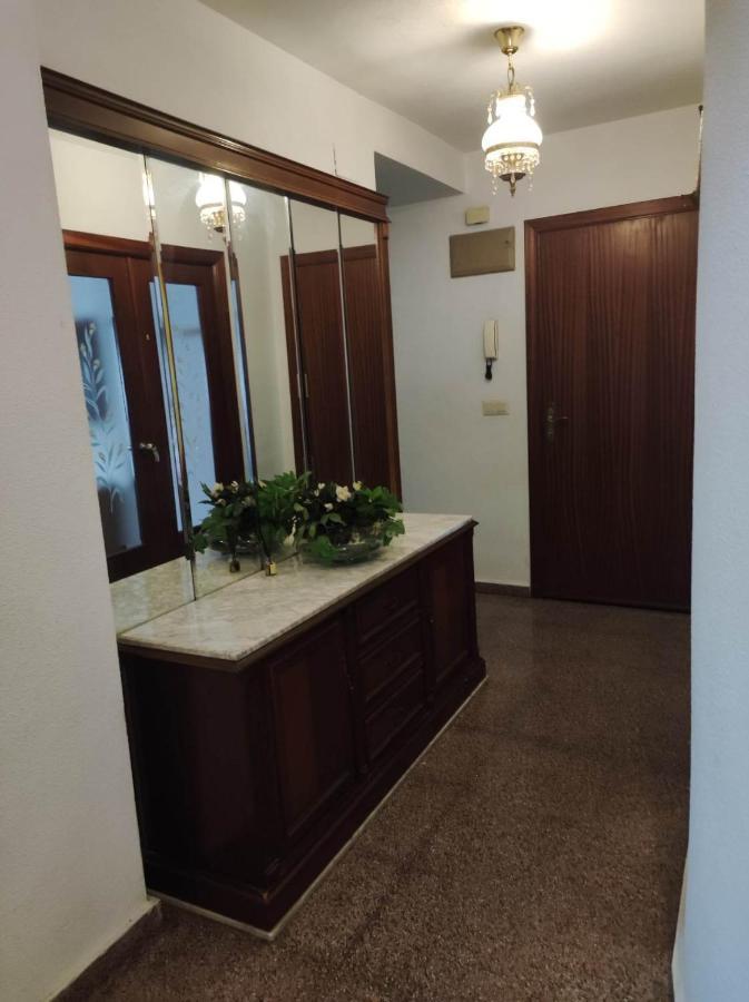 Habitación en casa particular 10-46-1- Комната В Квартире Для 4 Человек В Аликанте