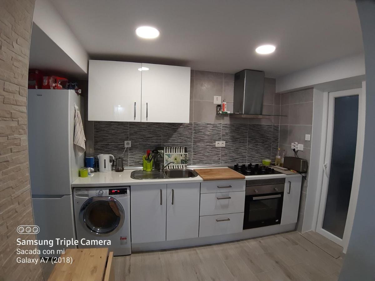En Un Piso Compartido Gran Via Hospital General Homestay *