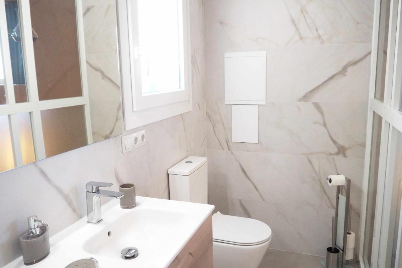 Disfruta De Moderna De Diseño Con Vistas Al Marpiscina Privadabq