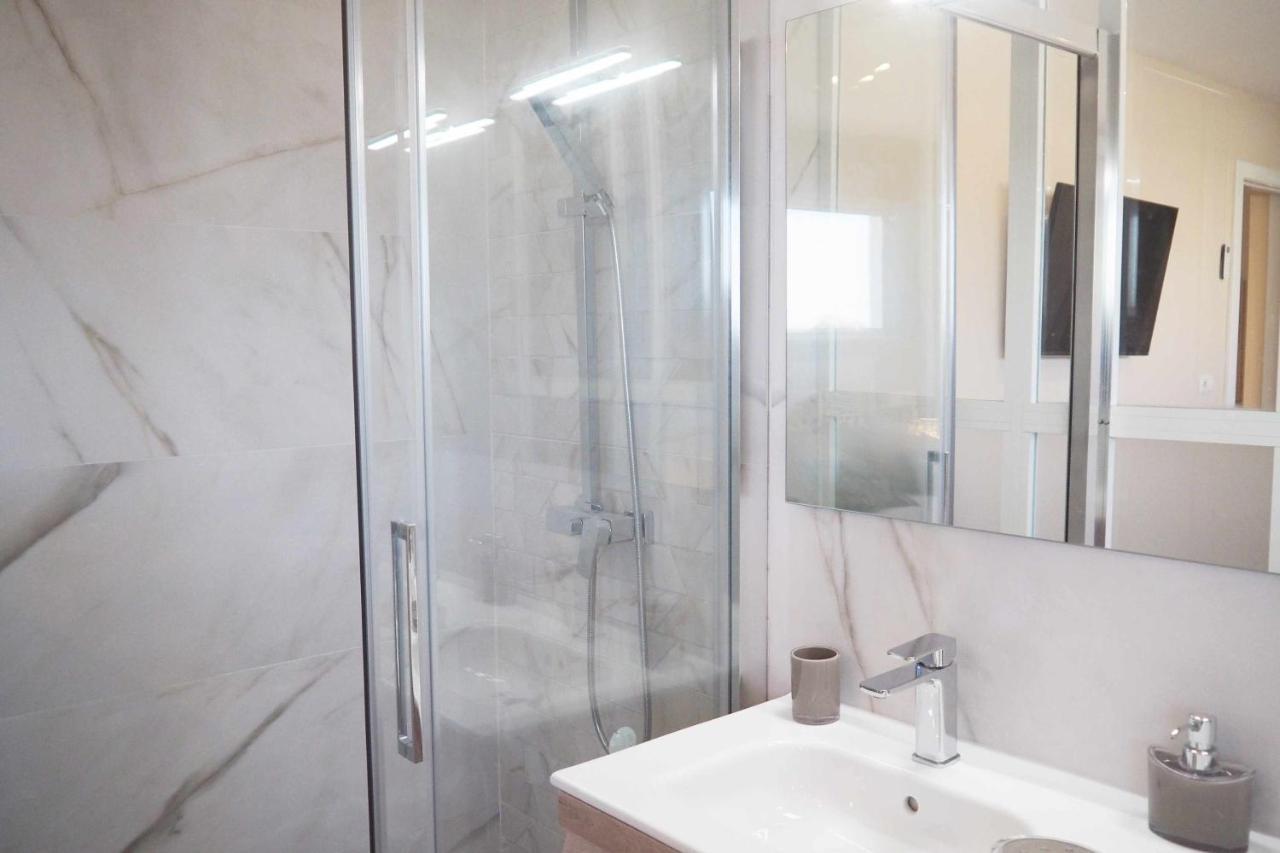 Disfruta De Moderna De Diseño Con Vistas Al Marpiscina Privadabq Villa