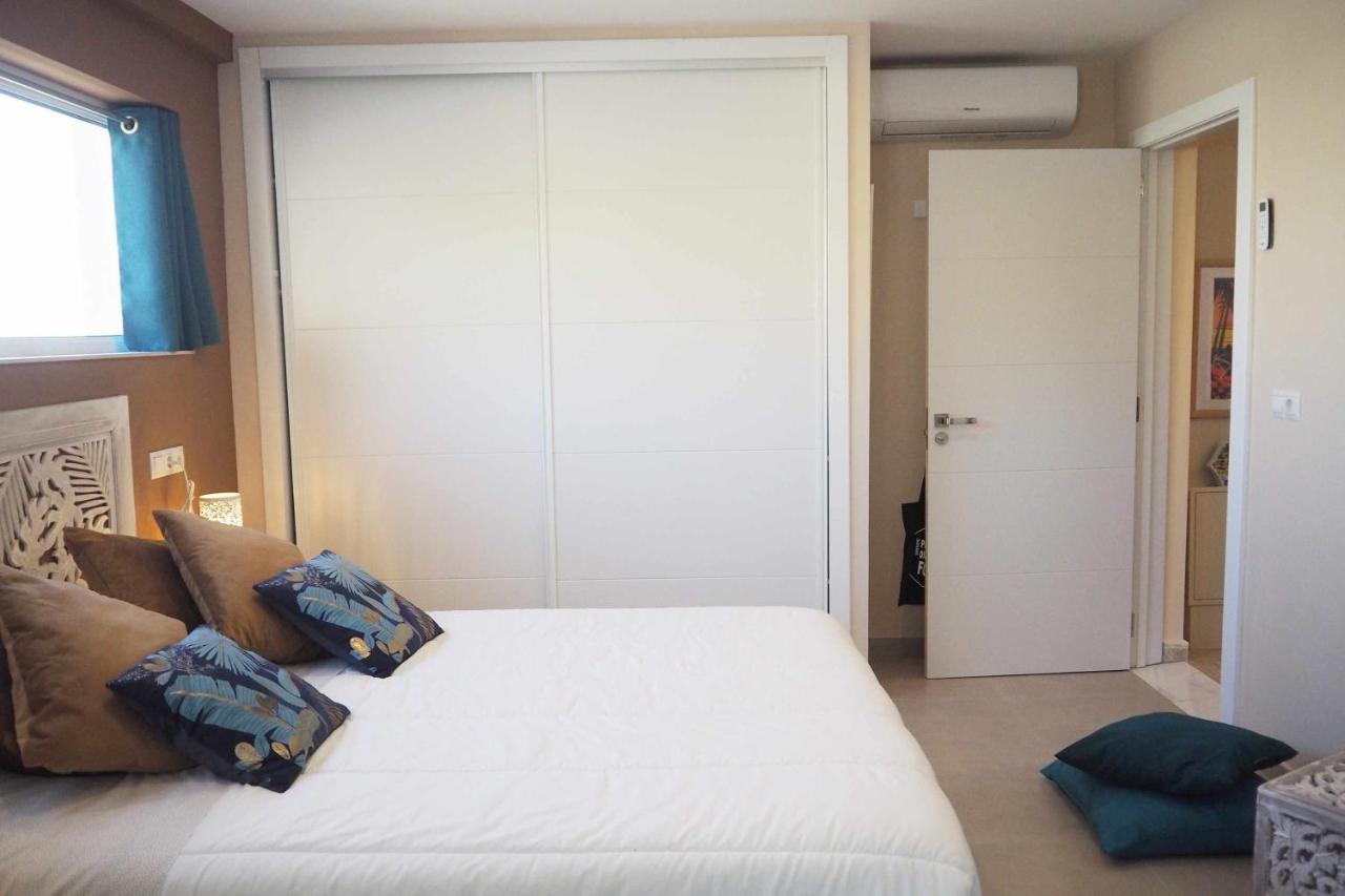 Disfruta De Moderna De Diseño Con Vistas Al Marpiscina Privadabq