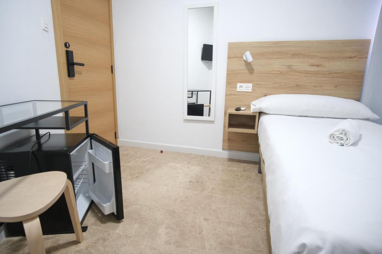 Urban Guest house 2*