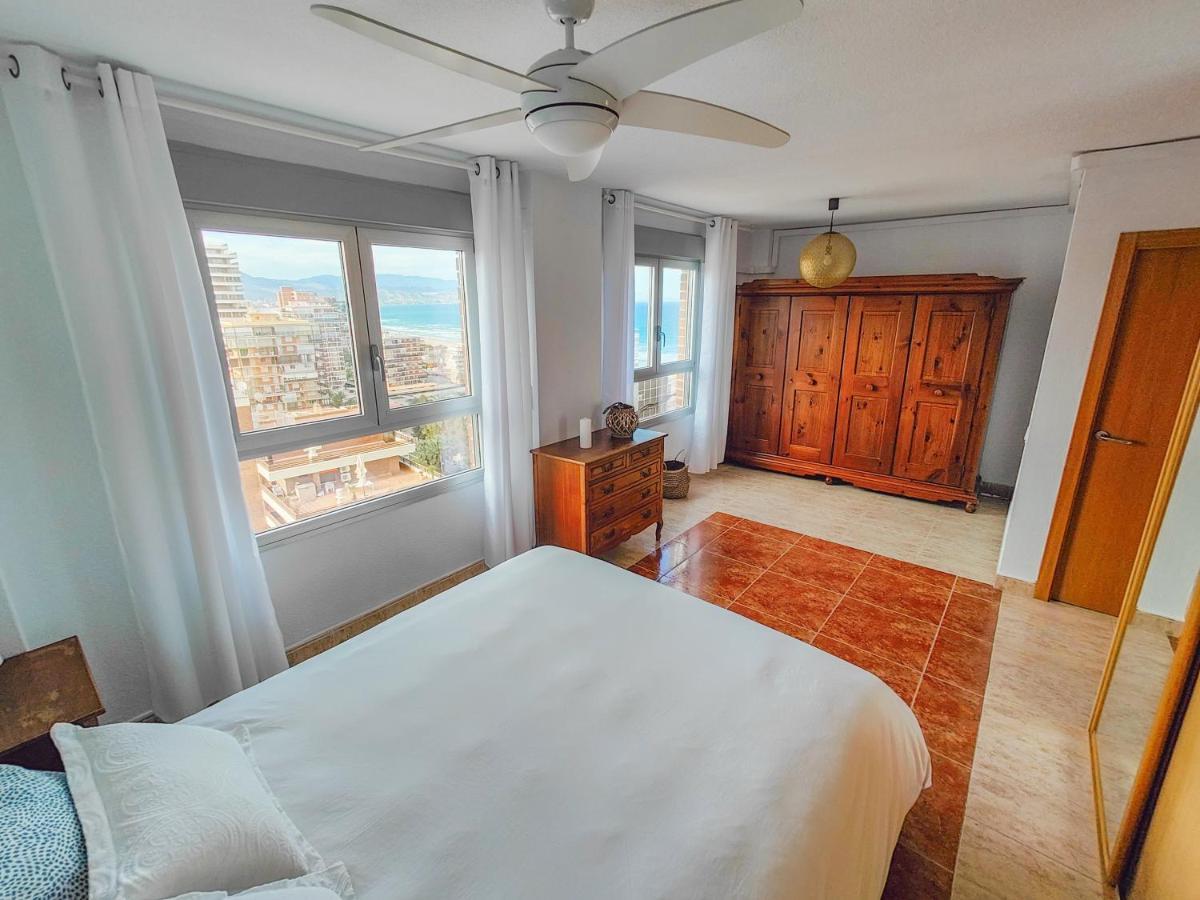 <1 Min Beach, Sea Views, Ac, Wifi, Pool, 3xtennis Apartment