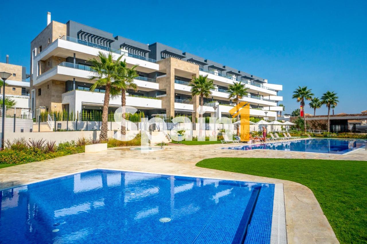 3 Bedrooms In Flamenca Village With 3 Pools, Sauna, Gym And Jacuzzi Apartment Alicante