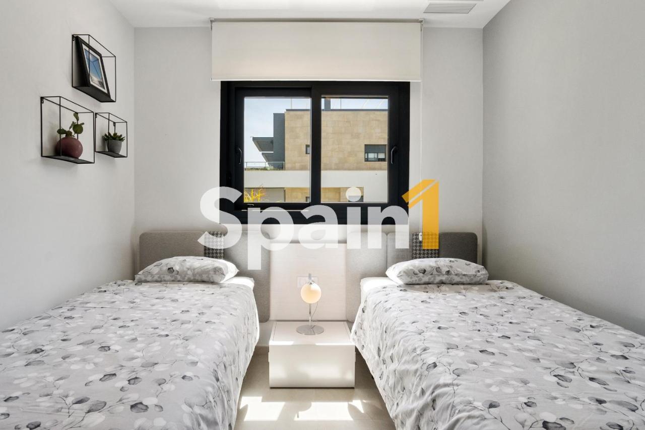 3 Bedrooms In Flamenca Village With 3 Pools, Sauna, Gym And Jacuzzi Apartment Alicante