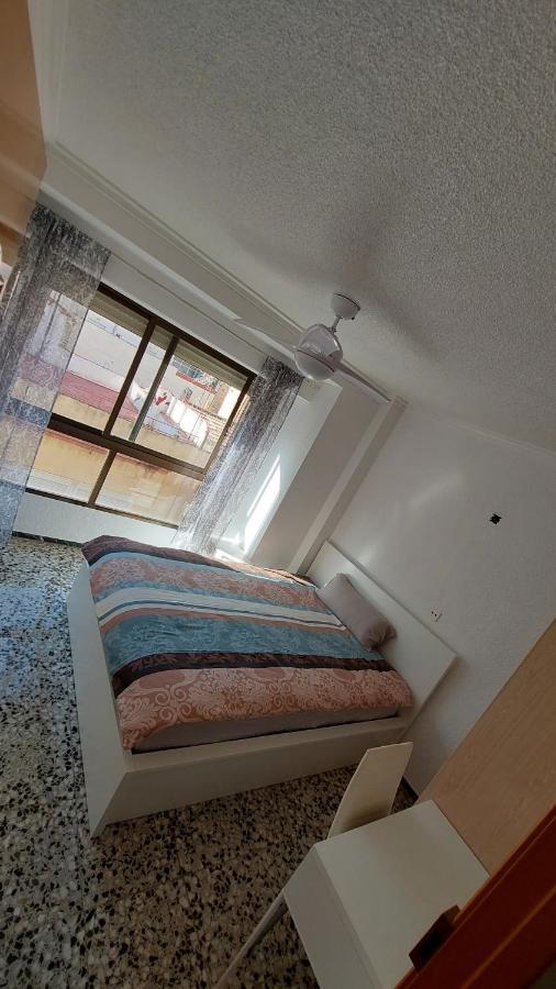 Central Habitación en casa particular Alicante