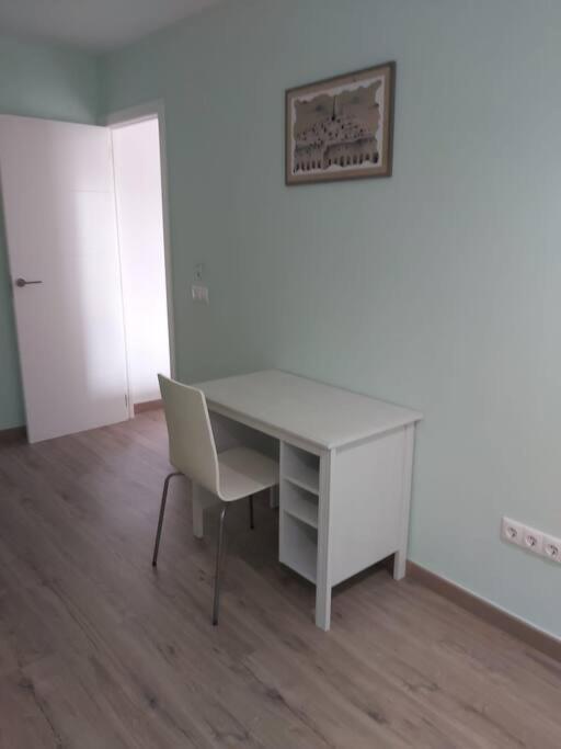 Modern Flat At Garbinet With Wifi Apartamento