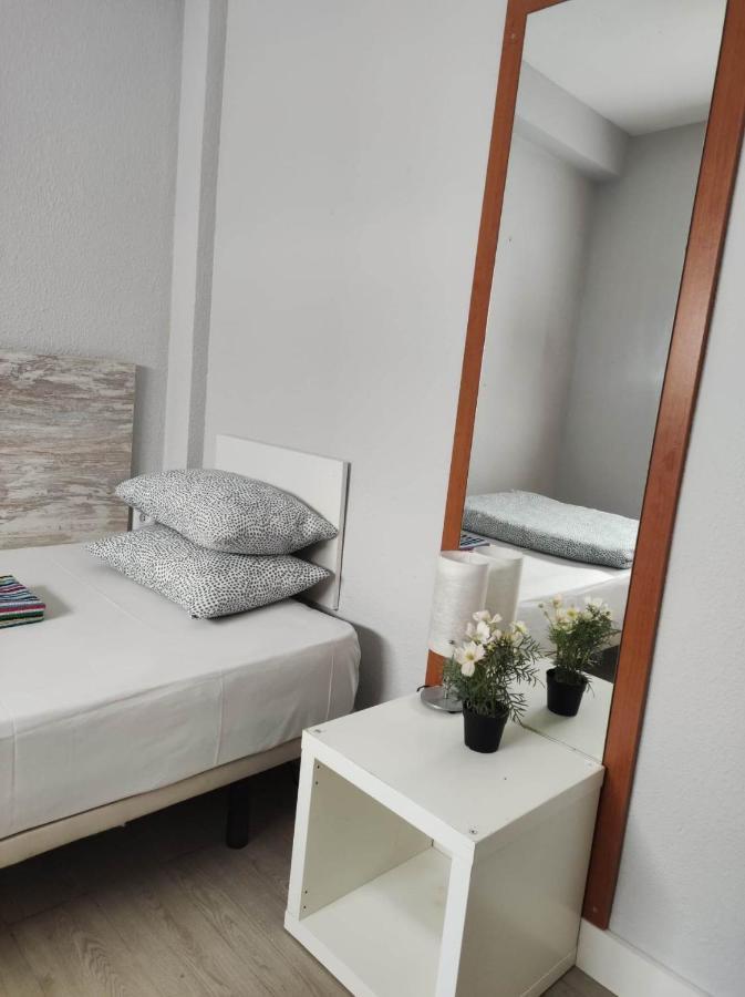 38 - Habitacion En Piso Homestay