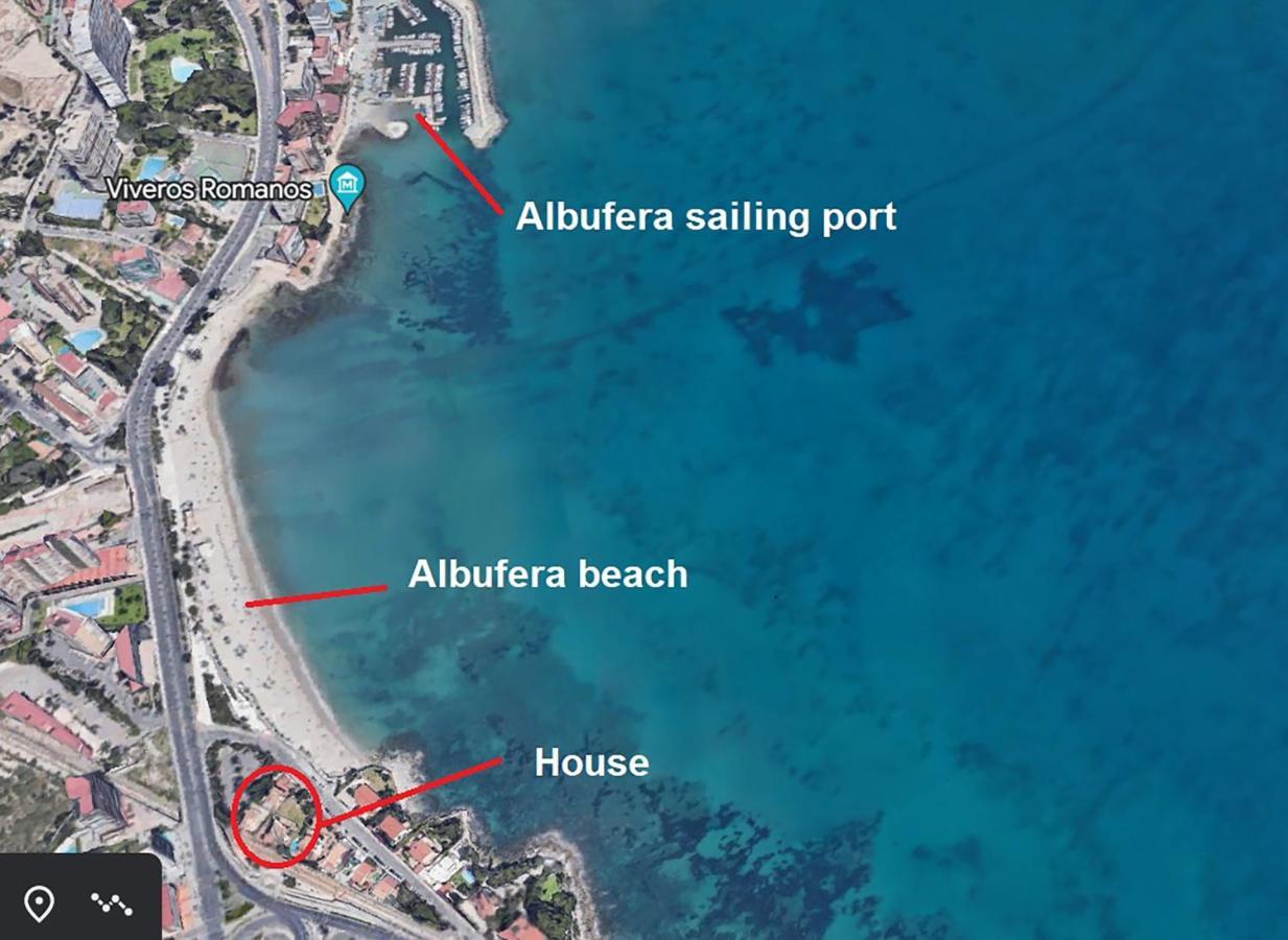 Great Villa, Sea Views, 20 Secs Walk To The Beach, Bbq, 9 People, 5 Mins Car From Center, Sailing Club 3 Mins Walk *