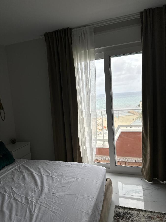 Luxury Beach Flat Apartment
