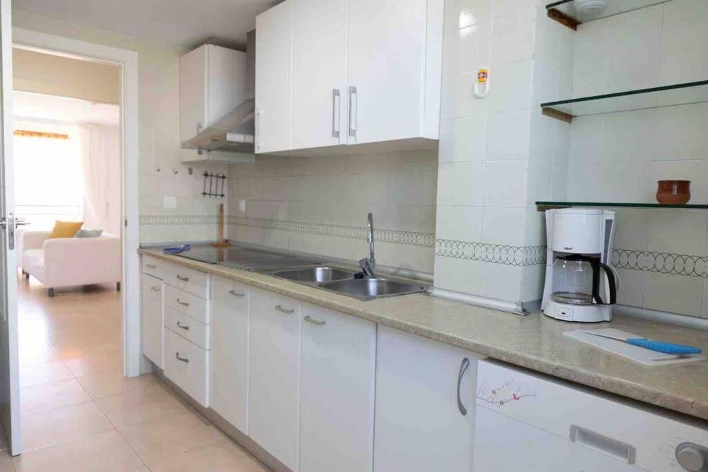 Gran Apartamento, Aire Acondicionado, Piscina Y Parking Gratuito *