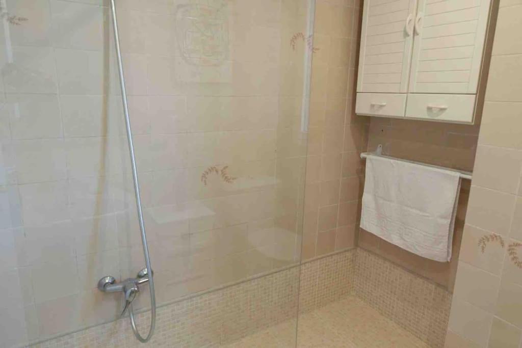 Gran Apartamento, Aire Acondicionado, Piscina Y Parking Gratuito *