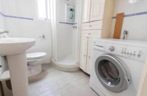 38 - Habitacion En Piso Homestay Alicante