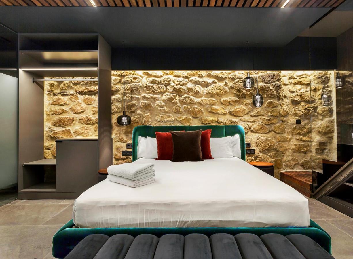 Evolution Luxury Aparthotel