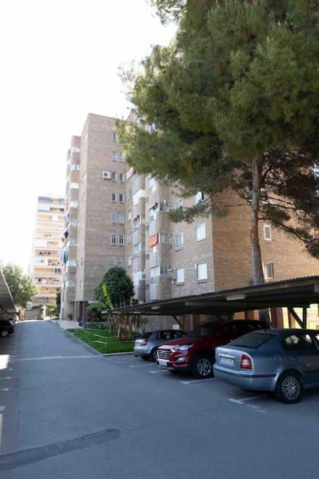 Gran Apartamento, Aire Acondicionado, Piscina Y Parking Gratuito *