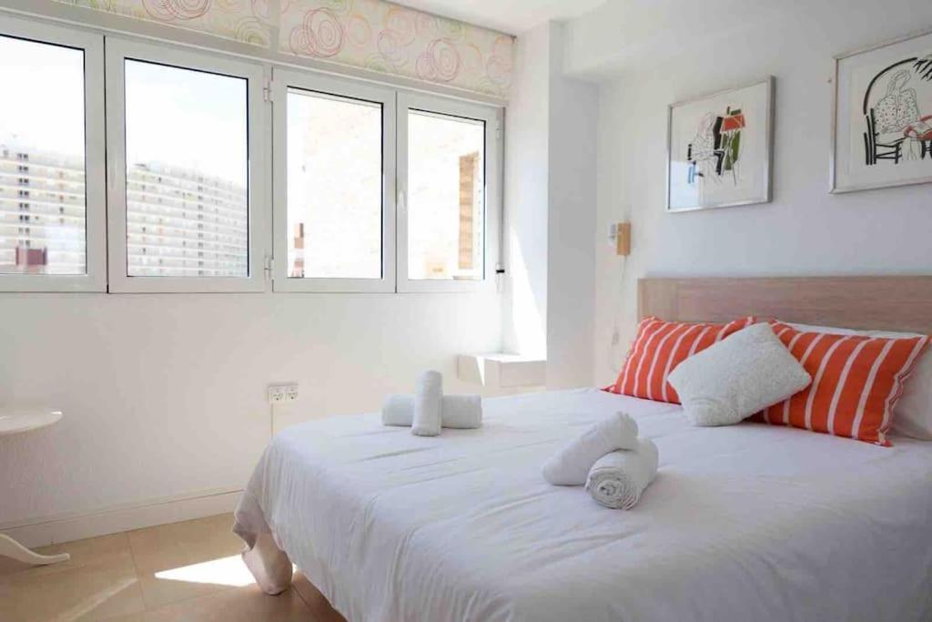 Gran Apartamento, Aire Acondicionado, Piscina Y Parking Gratuito