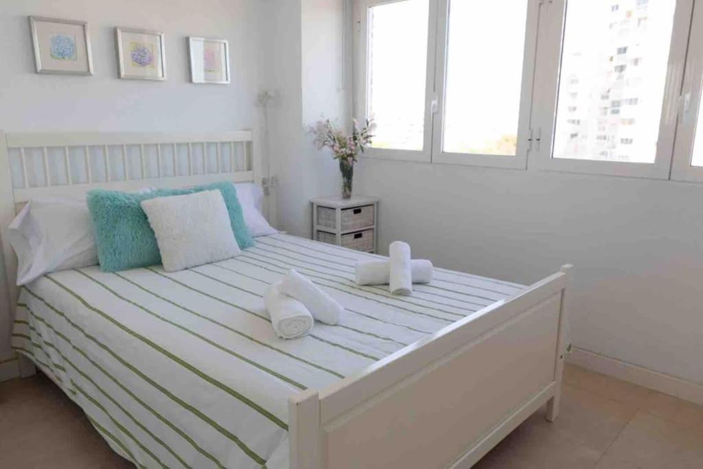 Gran Apartamento, Aire Acondicionado, Piscina Y Parking Gratuito