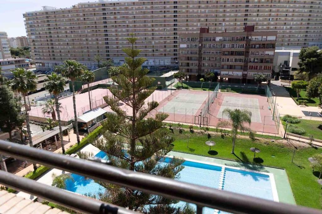 Gran Apartamento, Aire Acondicionado, Piscina Y Parking Gratuito Apartamento Alicante