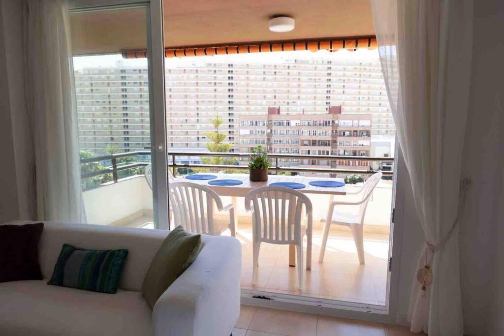 Gran Apartamento, Aire Acondicionado, Piscina Y Parking Gratuito * Alicante
