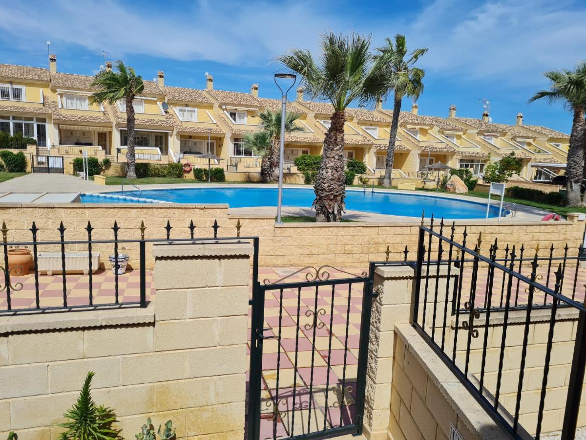 Casa En Punta Prima Сasa de vacaciones Alicante