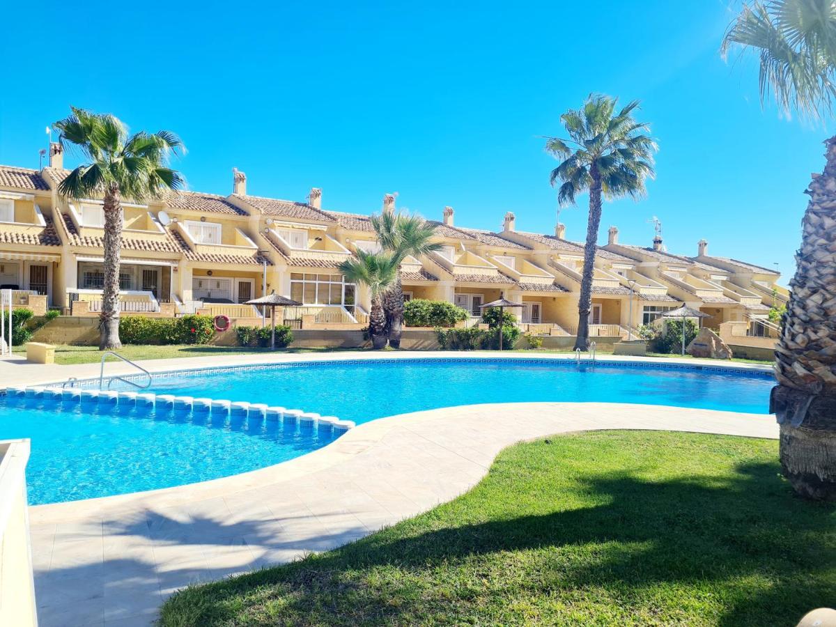 Casa En Punta Prima Сasa de vacaciones *