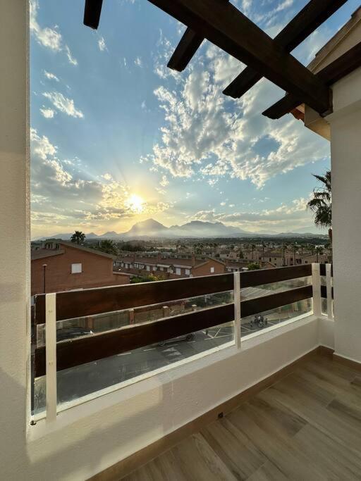 Precioso Con Piscina Y Vistas Apartamento Alicante
