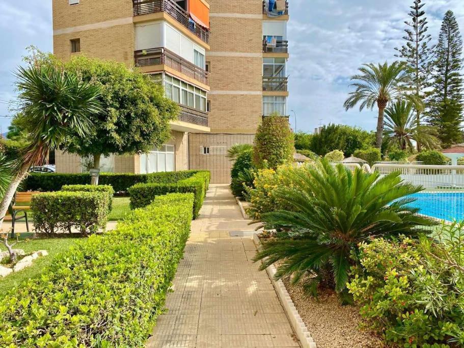 Apto Reformado 2-4 Pax, Wifi, Piscina Y Parking Junto A La Playa